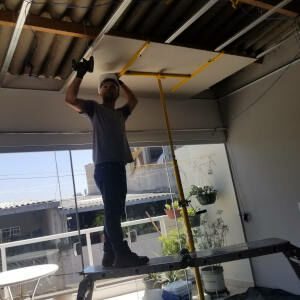 Juliano Silva além de montador de móveis também é instalador de sistemas drywall Juliano Silva além de montador de móveis também é instalador de sistemas drywall